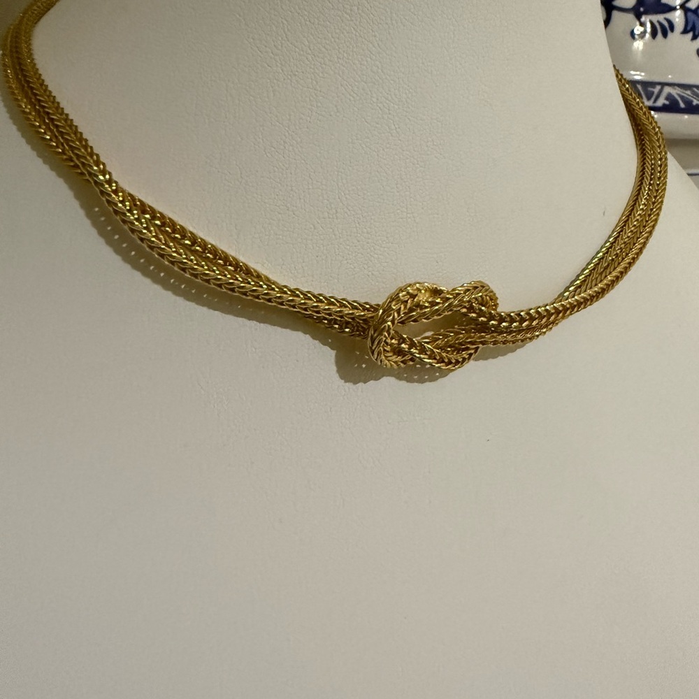 Designer Inspired Gold Tone Hercules Knot Collar Choker Necklace - Picture 2 of 7